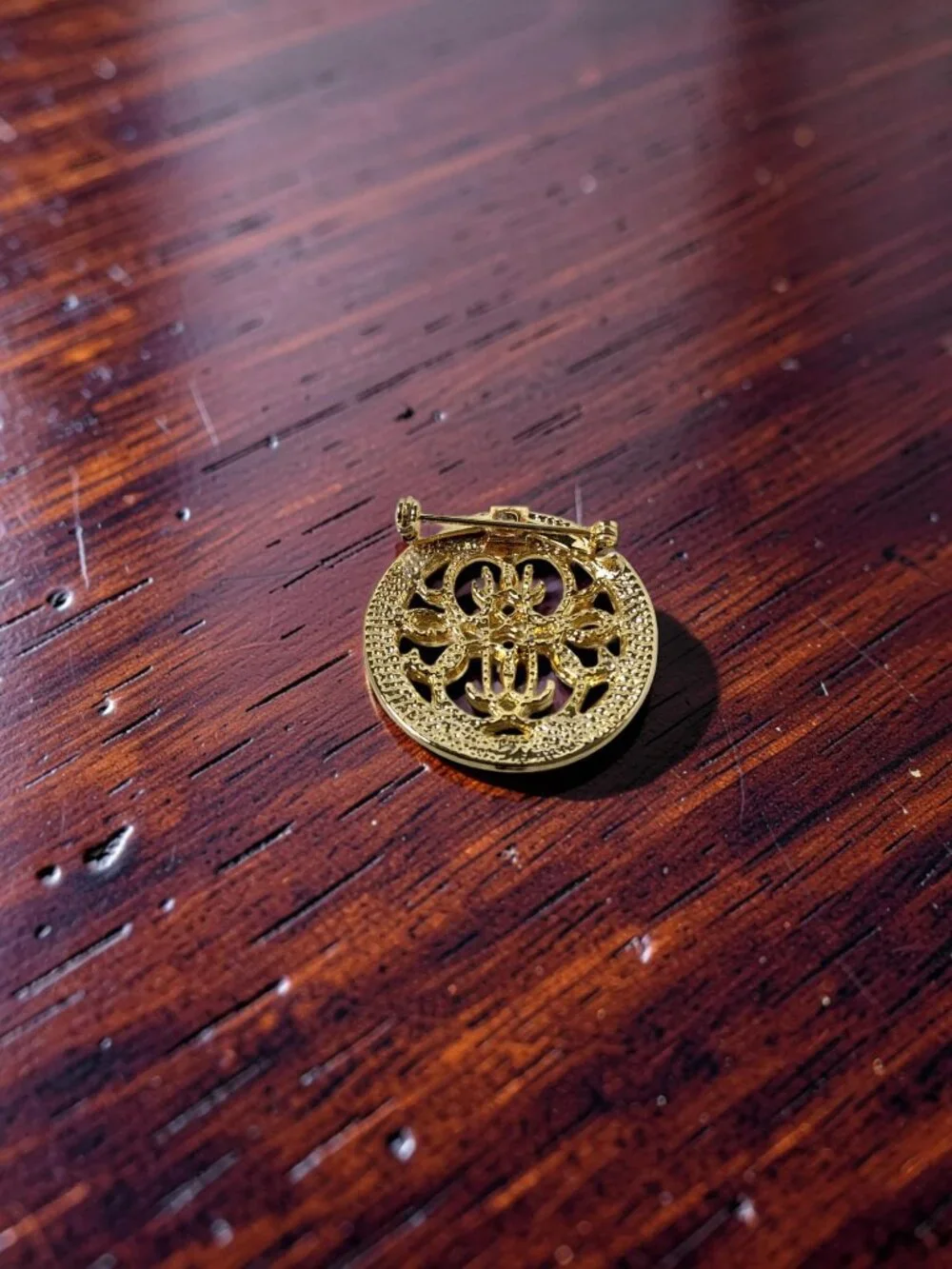 Vintage 1960s Goldtone Round Scroll Design Brooch Pin
